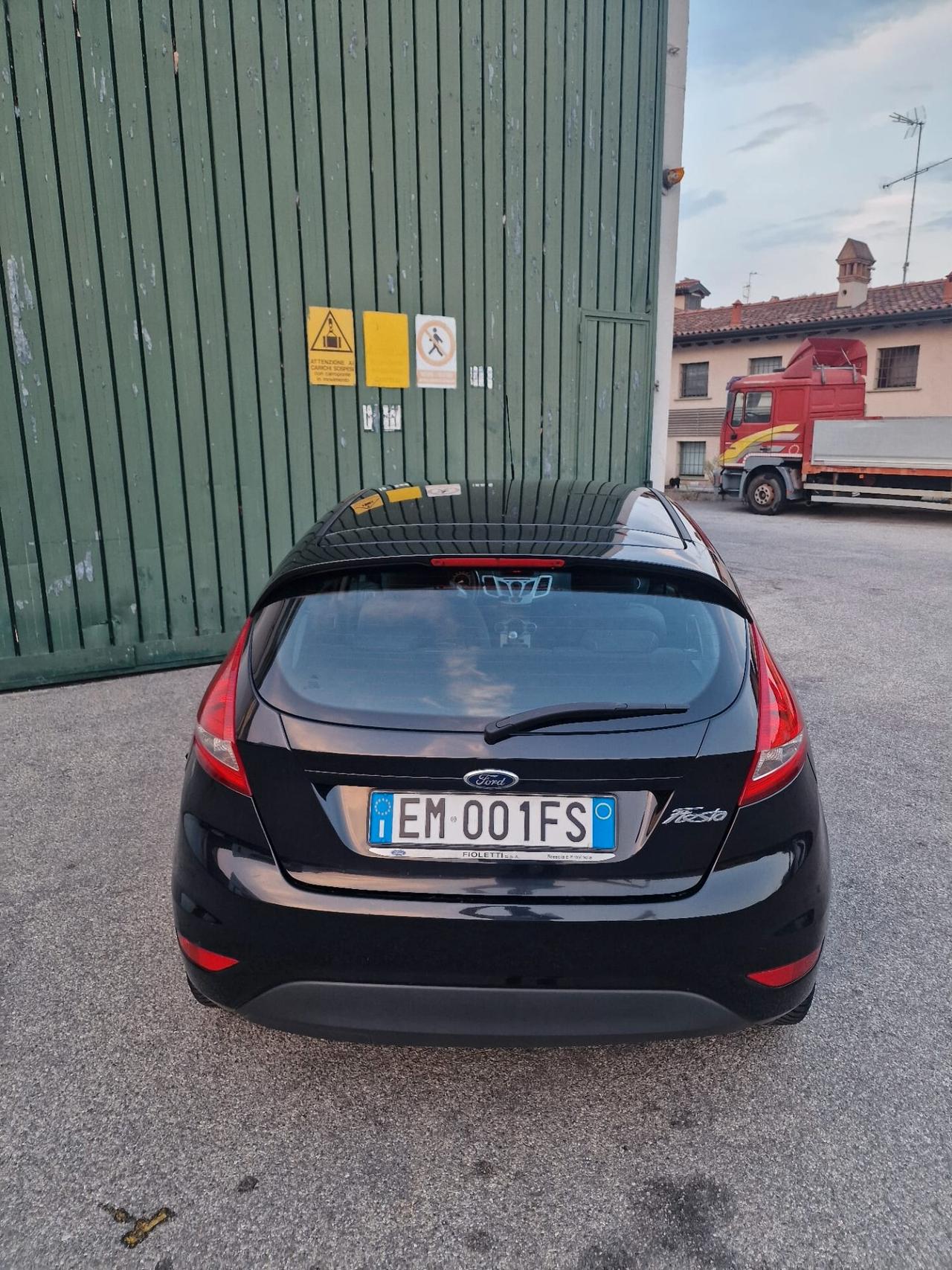 Ford Fiesta 1.4 5 porte Bz.- GPL