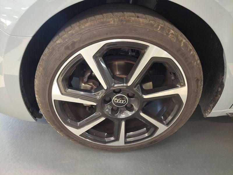 Audi A1 A1 Sportback 30 1.0 tfsi Identity Black 110cv s-tronic