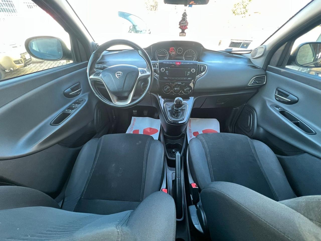 Lancia Ypsilon 1.2 69 CV 5 porte 30th Anniversary