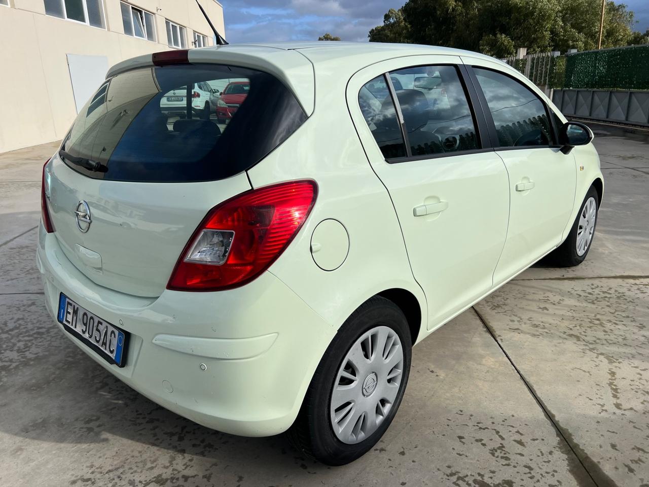 Opel Corsa 1.2 5 porte GPL-TECH 2012