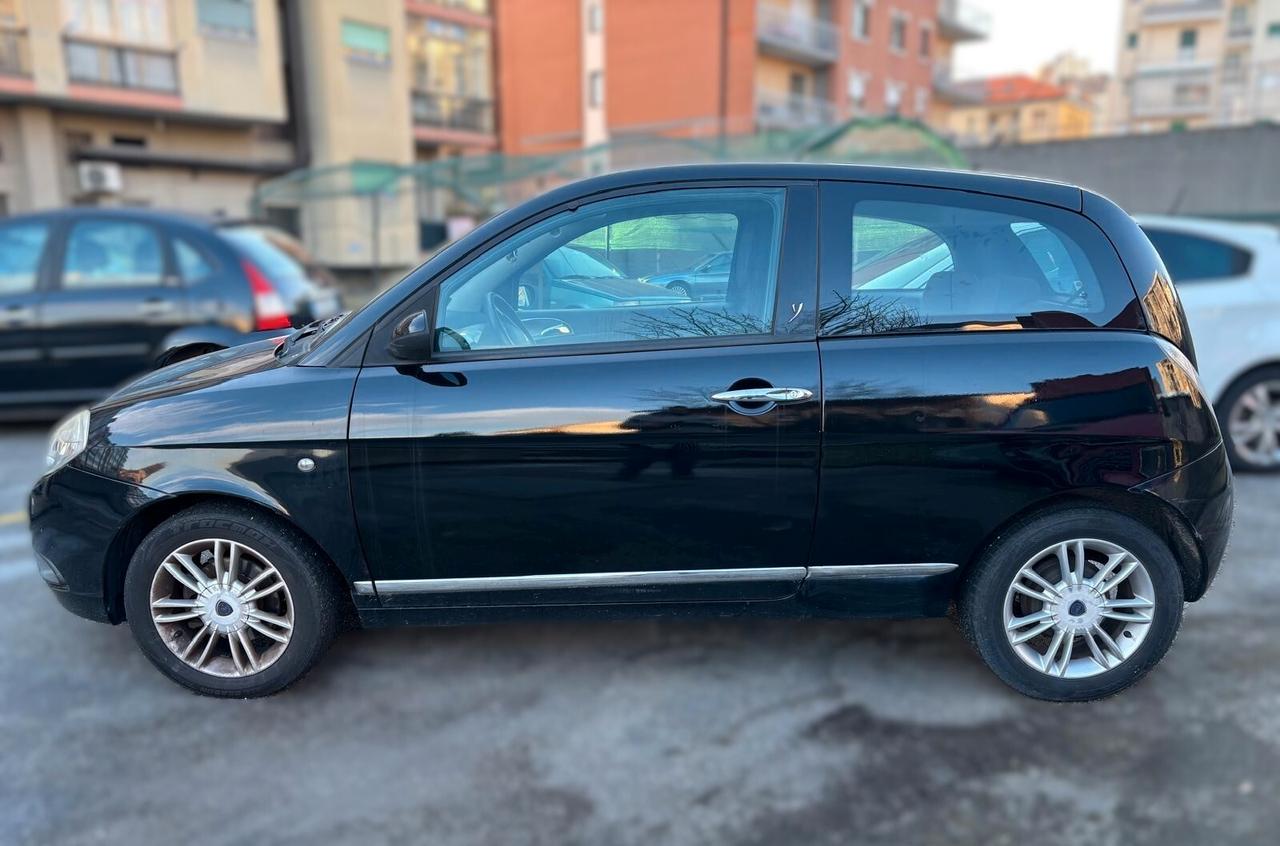 Lancia Ypsilon 1.2 Platino