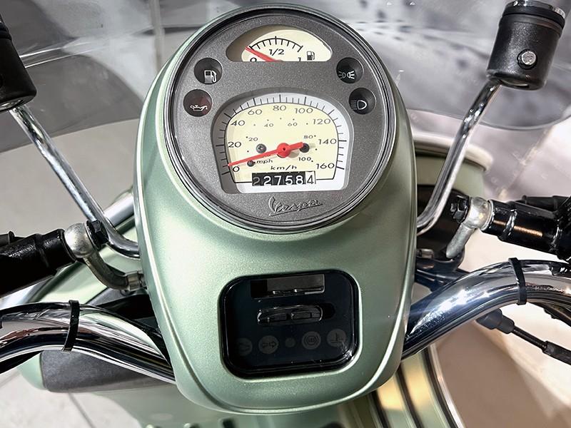 Piaggio Vespa Sei Giorni 300