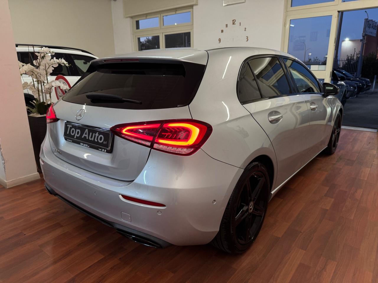 MERCEDES-BENZ A 180 d AUTO SPORT NIGHT EDITION - MY19