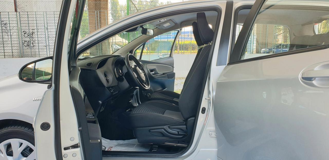 TOYOTA YARIS 1.5 BENZINA/IBRIDA PARI NUOVO 46 MILA KM