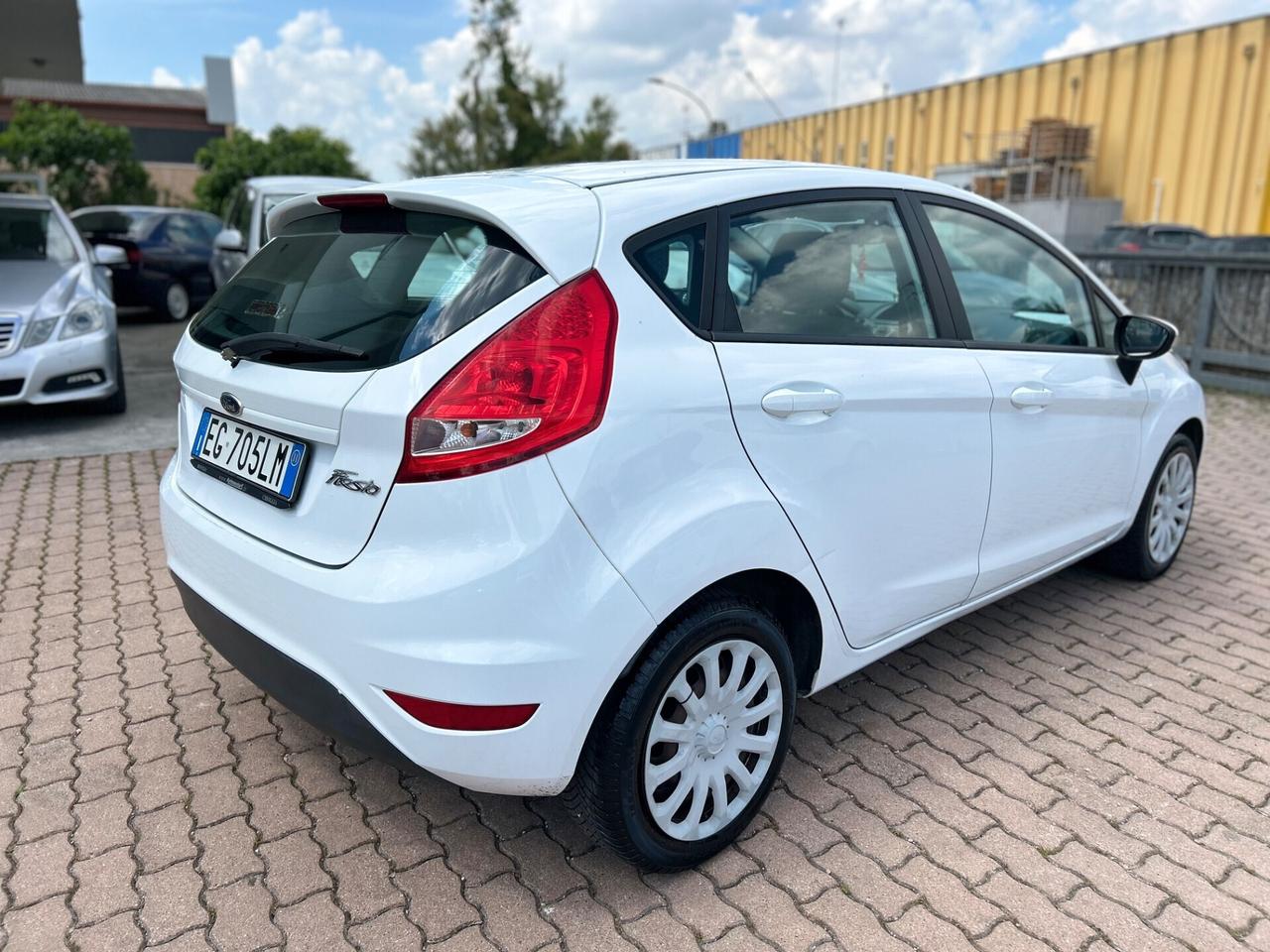Ford Fiesta 1.4 5 porte Bz.- GPL Titanium