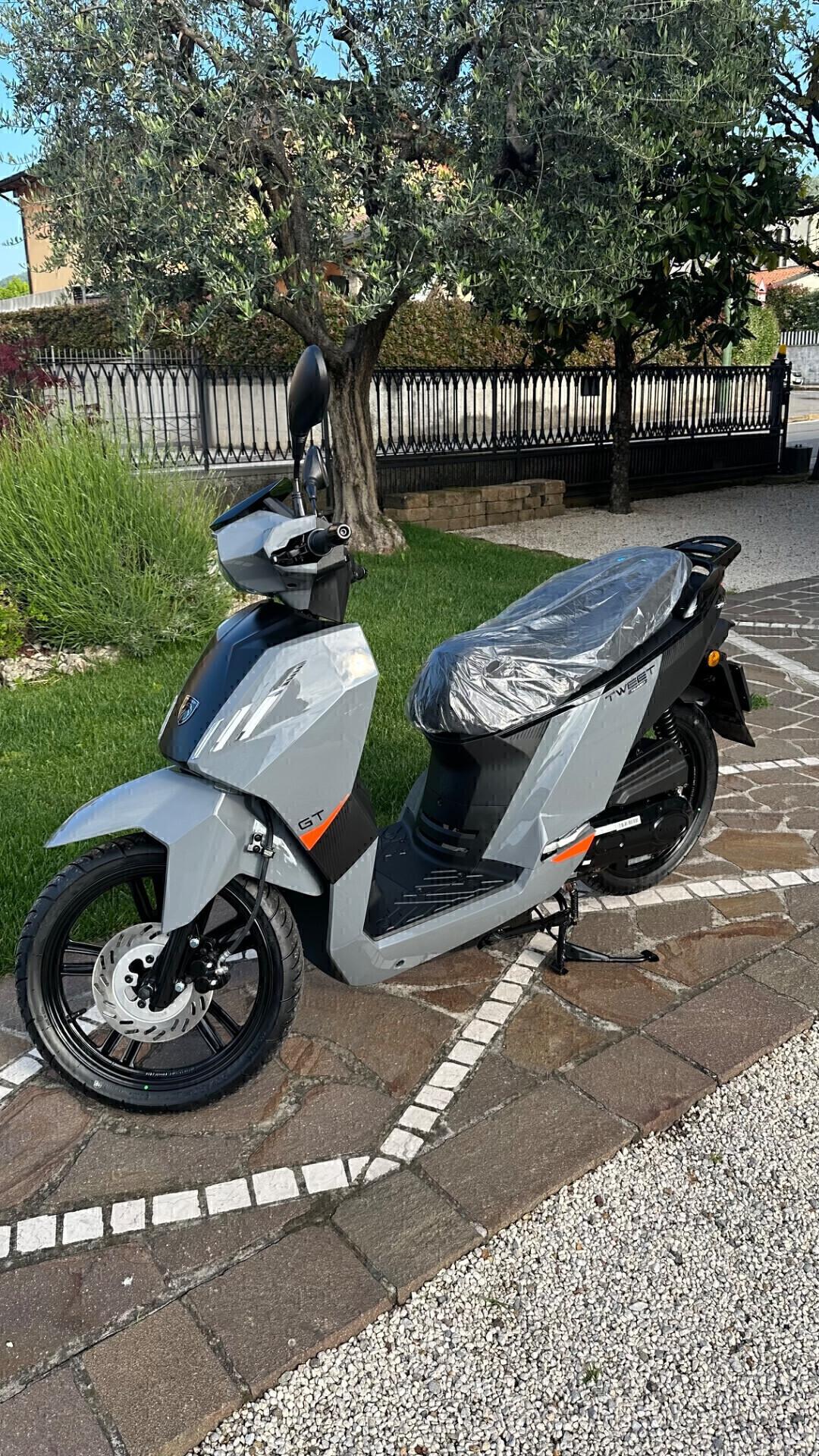 Peugeot Tweet 50 EURO 5+