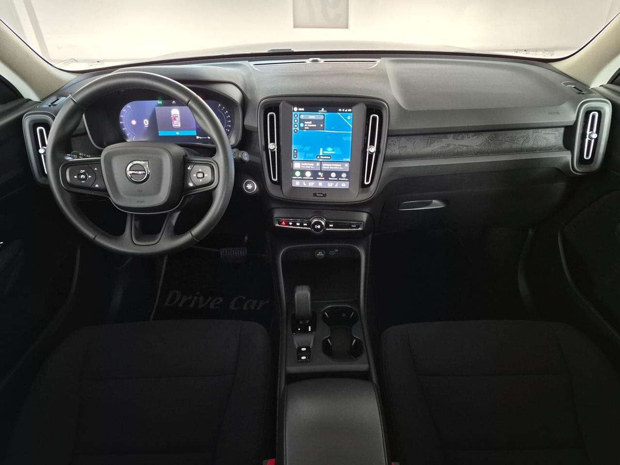 Volvo XC40 B3 2.0 HYBRID ESSENTIAL AUTOMATICA LED NAVI APPLE CAR PLAY/ANDROID AUTO RETROCAMERA C.18 KEYLESS VETRI PRIVACY
