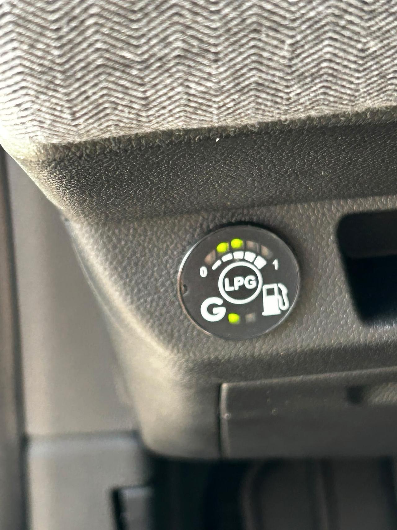 Renault Clio ECO-G 100 CV 5 porte Techno