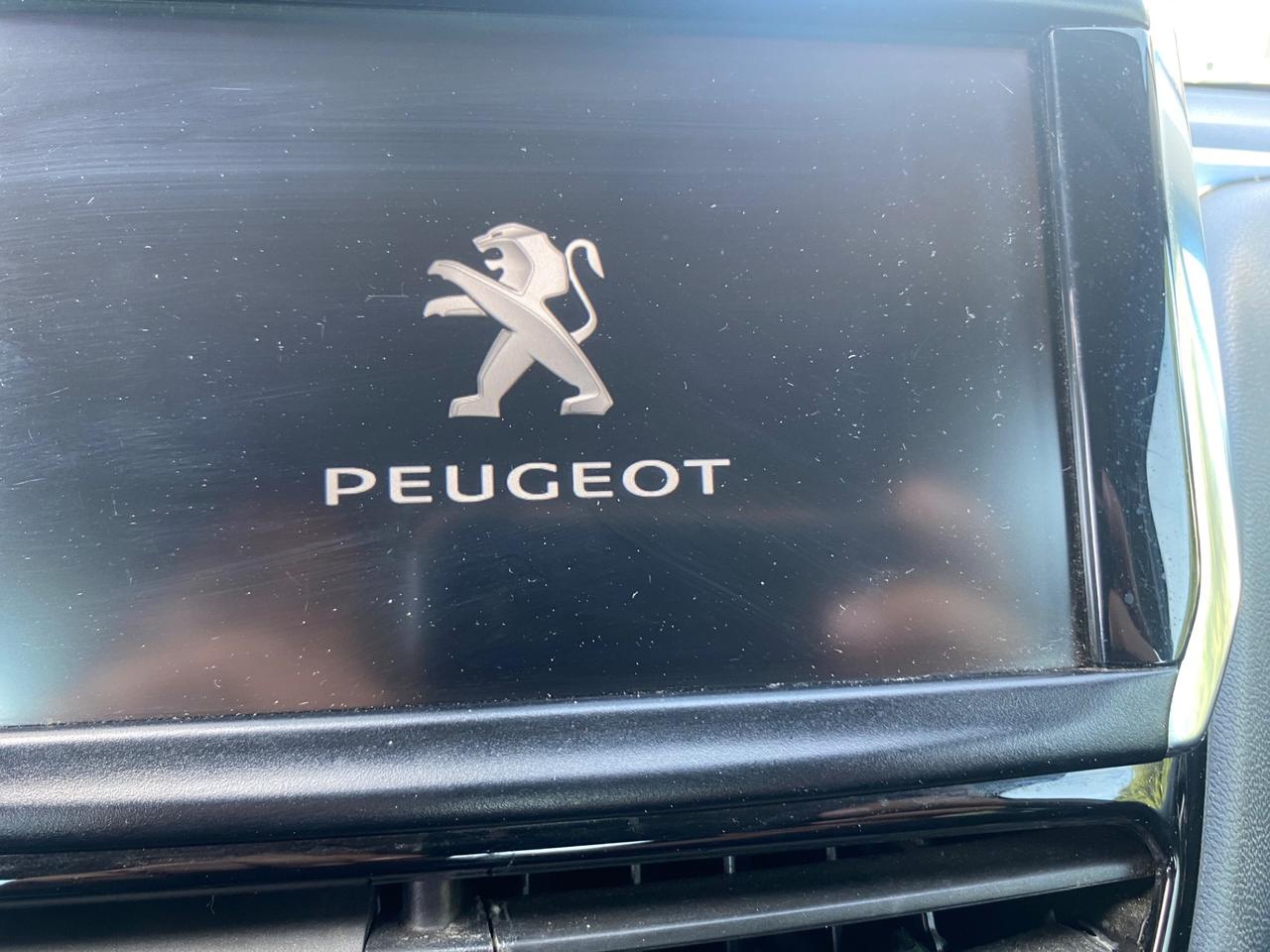 Peugeot 208 PureTech 82 5p. GPL Active