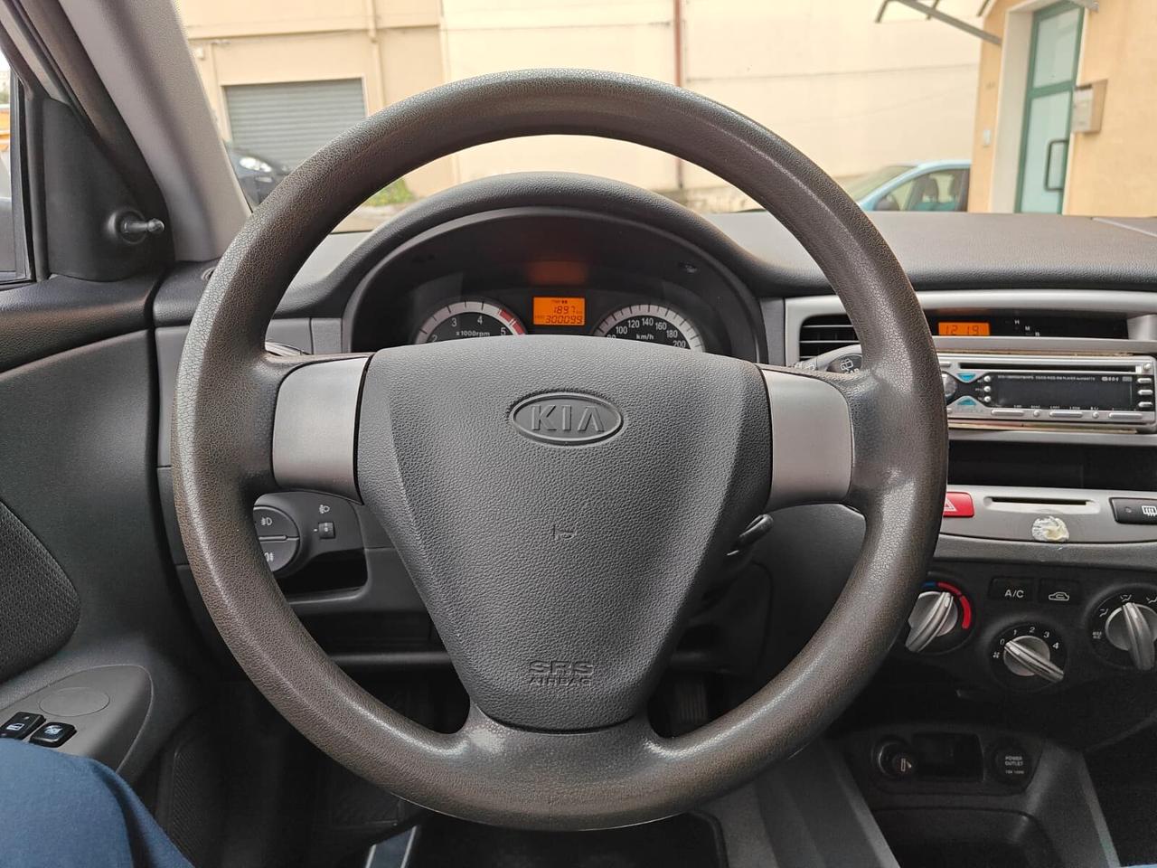 Kia Rio 1.5 16V CRDi 5p. EX Challenge