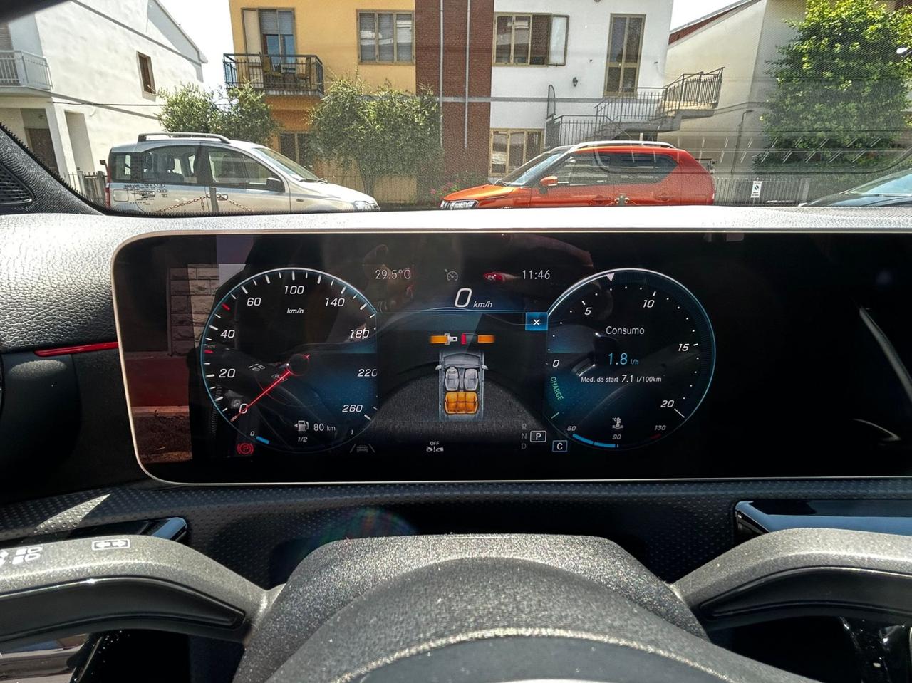 Mercedes-Benz A 180 Premium AMG