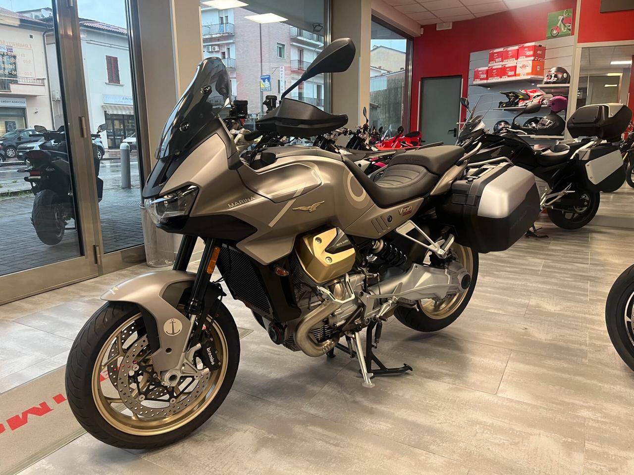 Moto Guzzi V100 Mandello Aviazione Navale