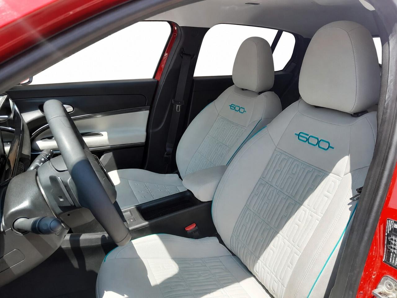 Fiat 600 Hybrid 110 CV DCT MHEV La Prima