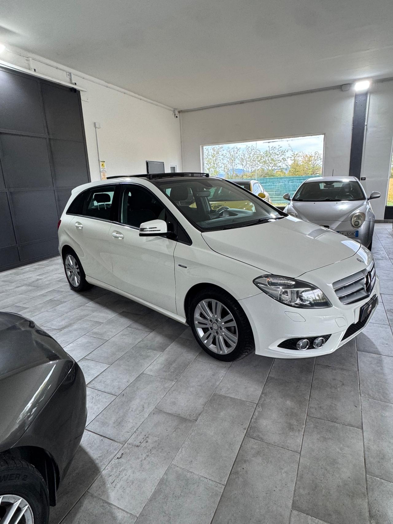 Mercedes-benz B 180 CDI BlueEFFICIENCY Executive
