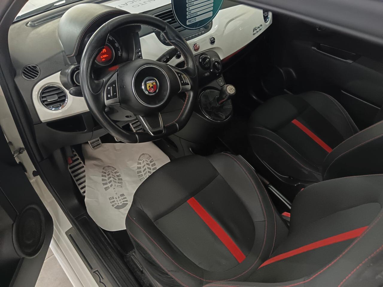 Abarth 500 1.4 Turbo T-Jet essesse