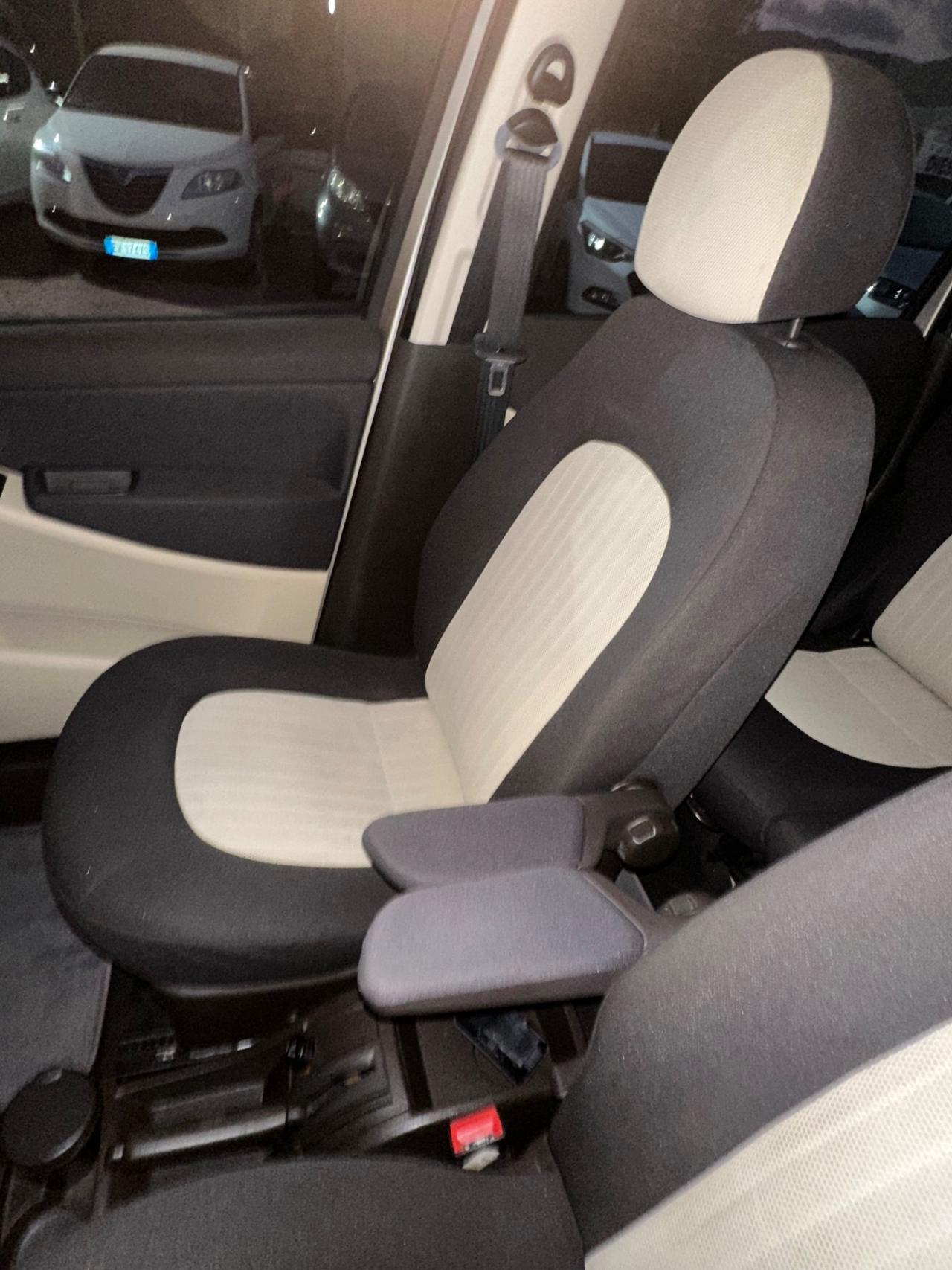 Lancia MUSA 1.4 16V Platino Plus