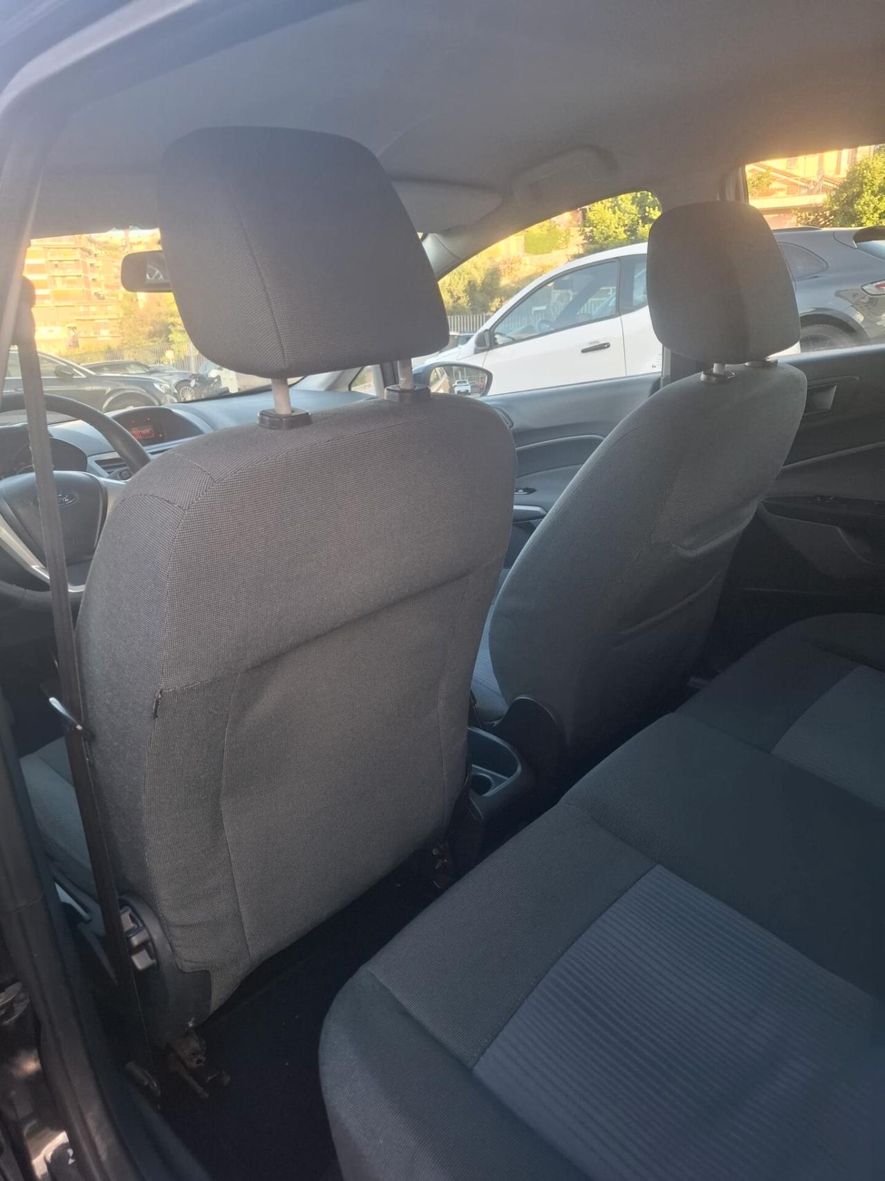 Ford Fiesta 1.4 TDCi 5p. - 2011