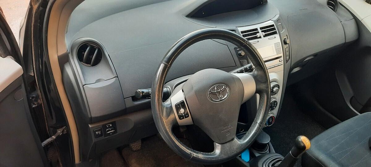 Toyota Yaris 1.3 3 porte Luna