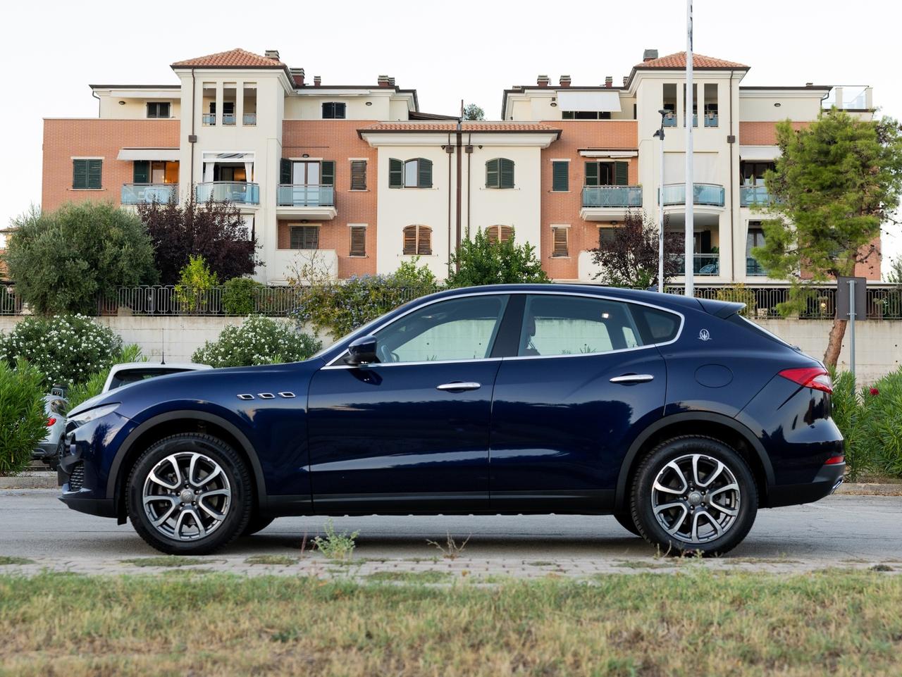 Maserati Levante V6 Diesel 275 CV AWD Granlusso