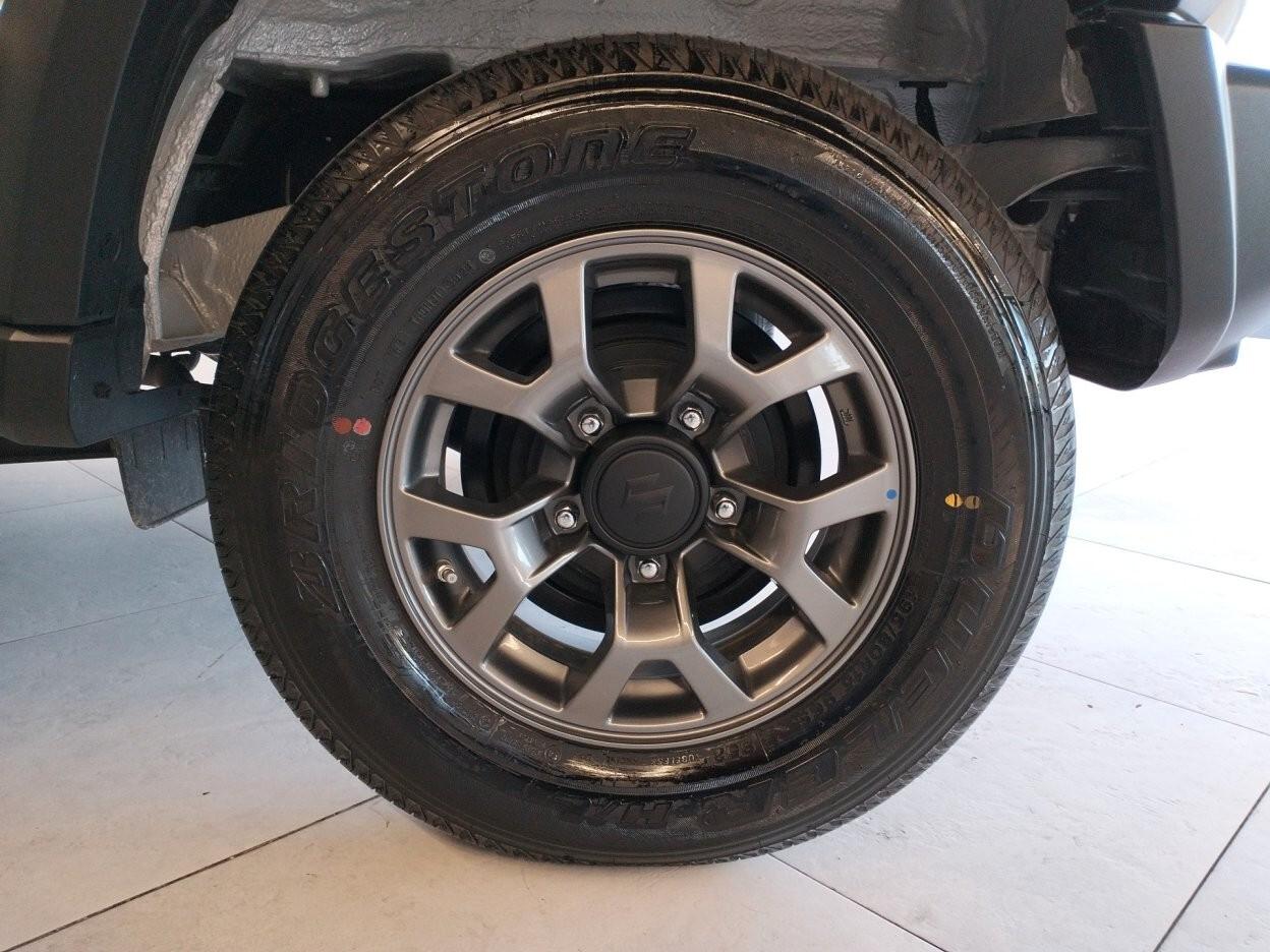 Suzuki Jimny 1.5 GLX 5-Door 4x4 HI A/T - IVA ESCLUSA