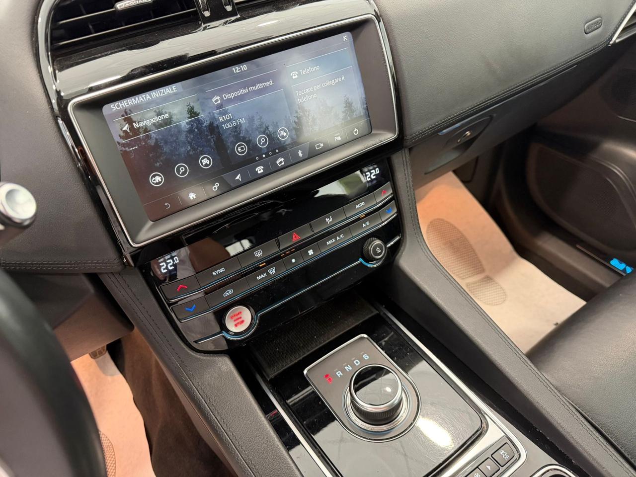 Jaguar F-Pace 2.0 D 180 CV AWD aut. Prestige