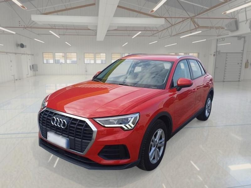 AUDI Q3 35 TDI S tronic Business