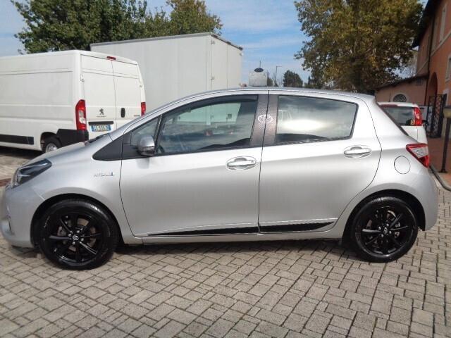 Toyota Yaris 1.5 Hybrid 5 porte Business