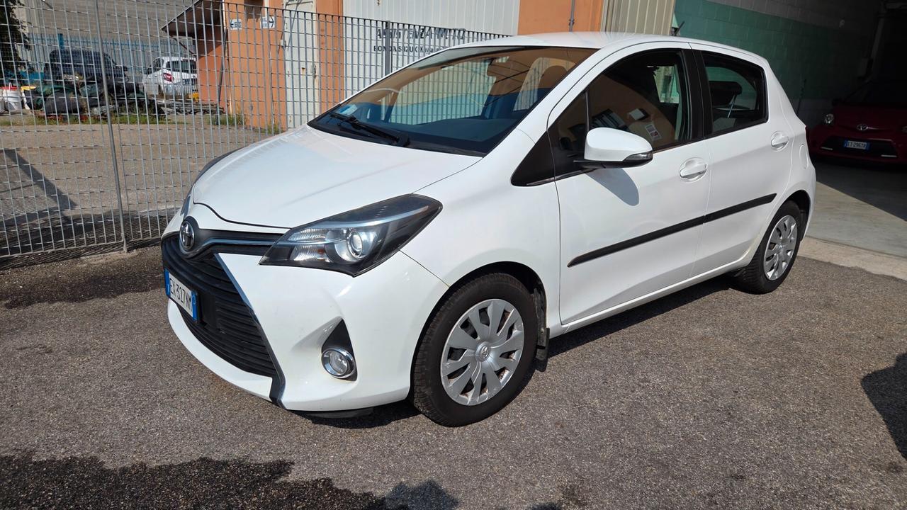 Toyota Yaris 1.0 5 porte Lounge UNICO PROPRIETARIO