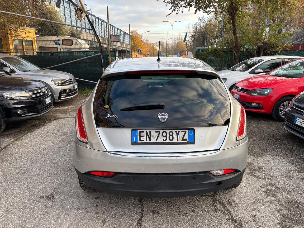 Lancia Delta 1.6 MJT AUTOMATICA Platinum ok Neopatentati