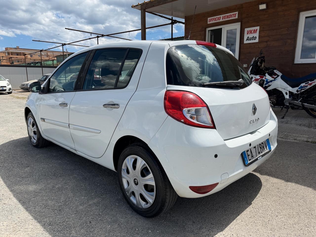 RENAULT Clio 1.2 Benzina 5 porte NEOPATENTATI