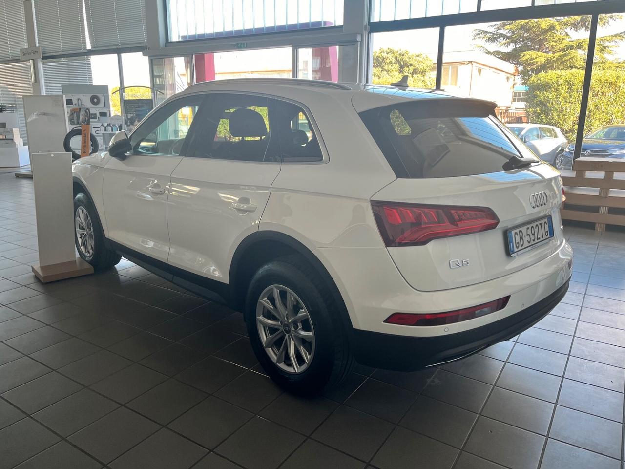 Audi Q5 35 TDI quattro S tronic Business Sport