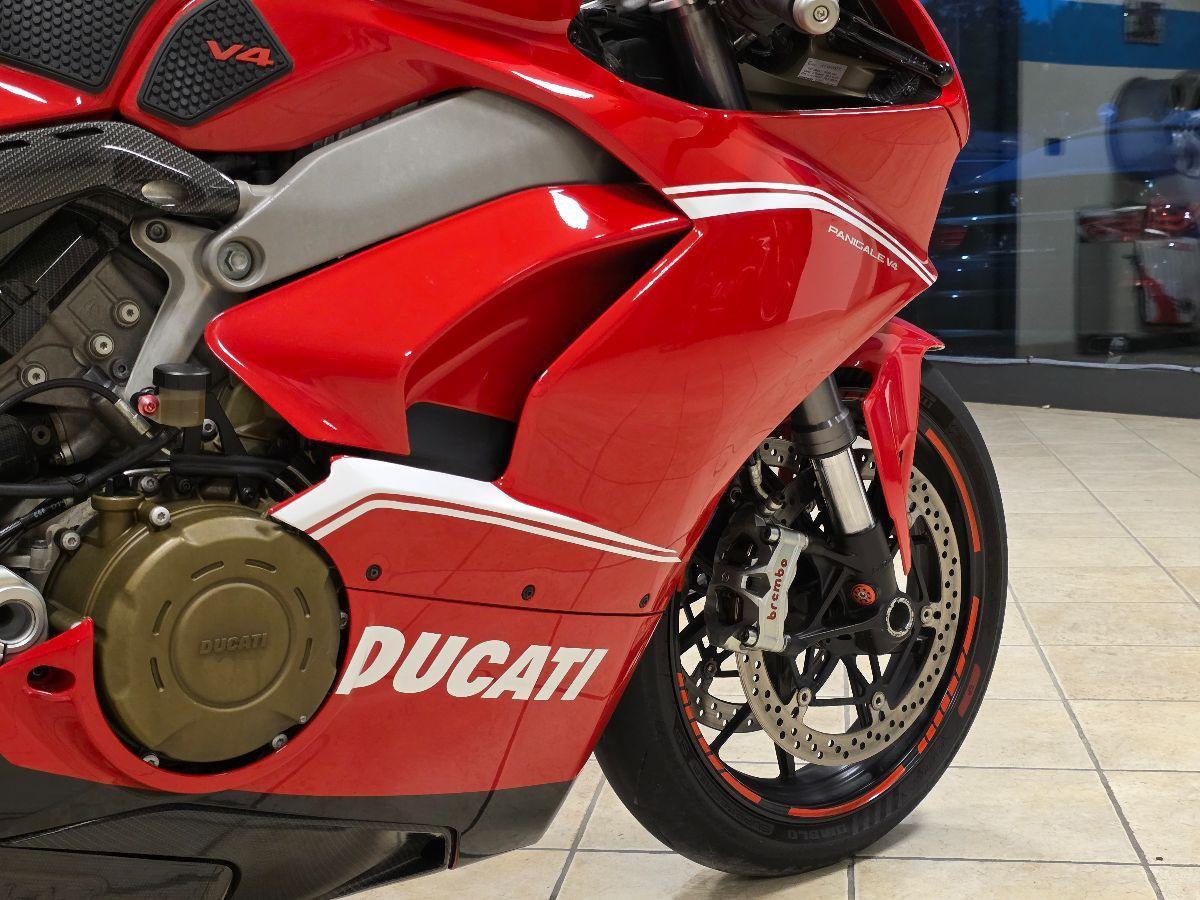 DUCATI PANIGALE V4 CON SCARICO DESMO OK