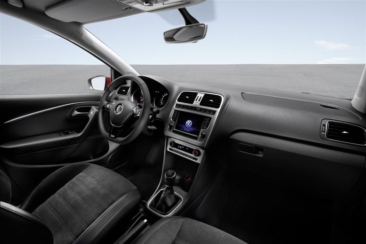 VOLKSWAGEN Polo V 2014 - Polo 5p 1.0 mpi Comfortline 75cv