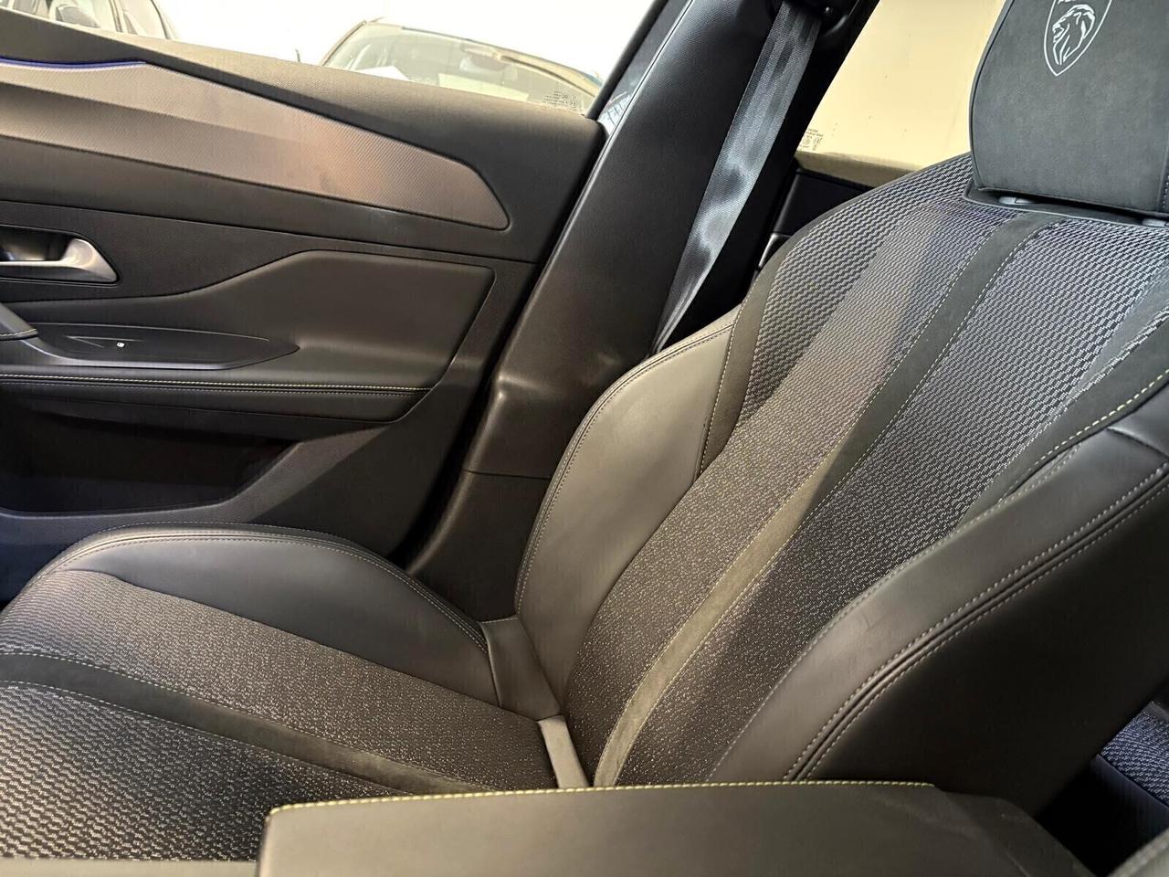 Peugeot 408 GT Hybrid 145 e-DCS6 SPOTICAR