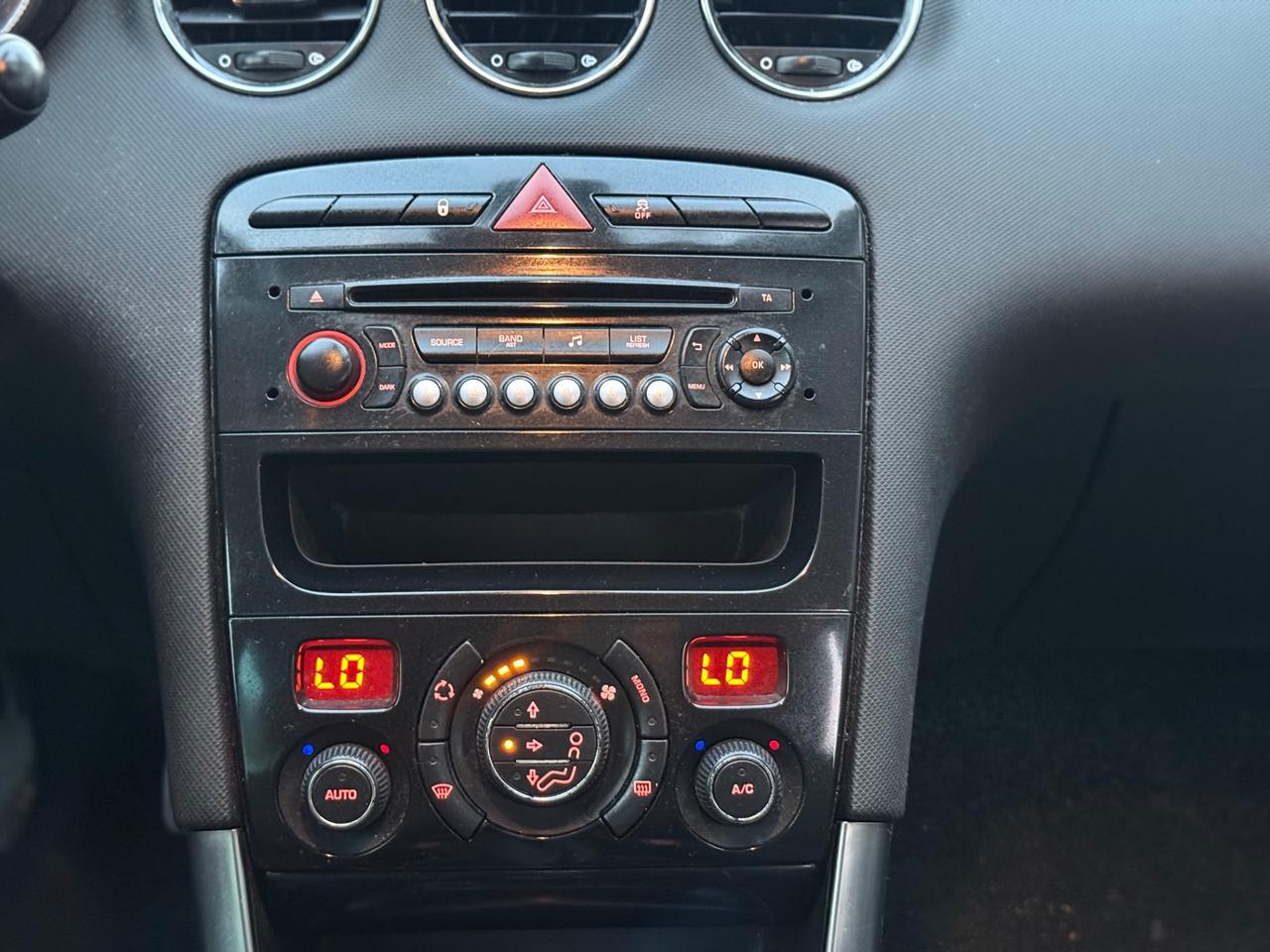 Peugeot 308 1.6 DIESEL START&STOP 2013 NEOPATENTATI