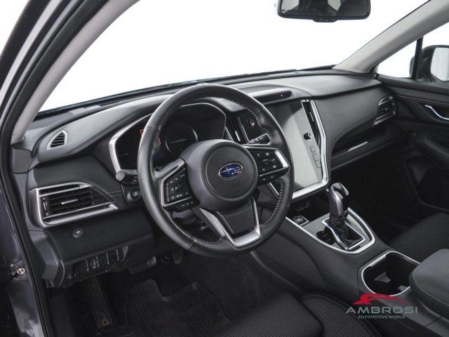 SUBARU OUTBACK 2.5i Style lineartronic