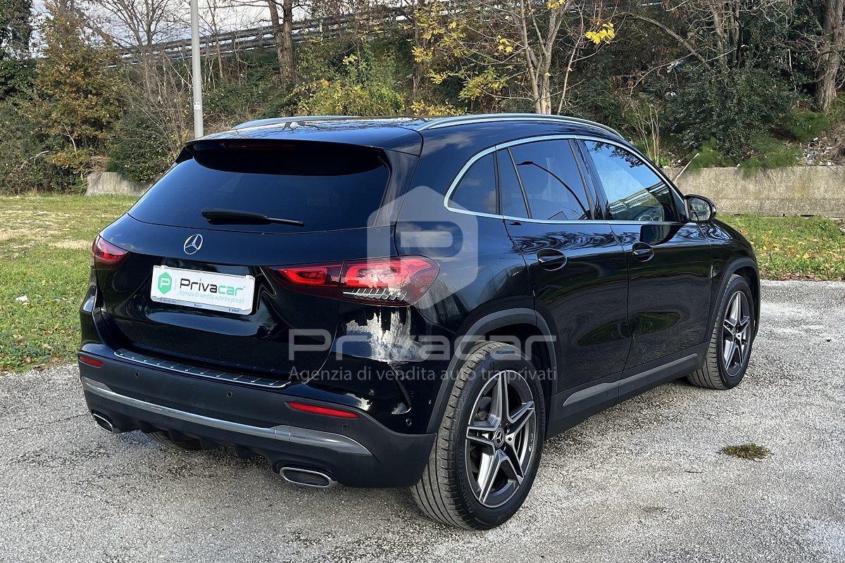 MERCEDES GLA 180 d Automatic Premium