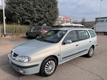 Renault Megane Mégane 1.4 16V 5 porte Confort Authentique