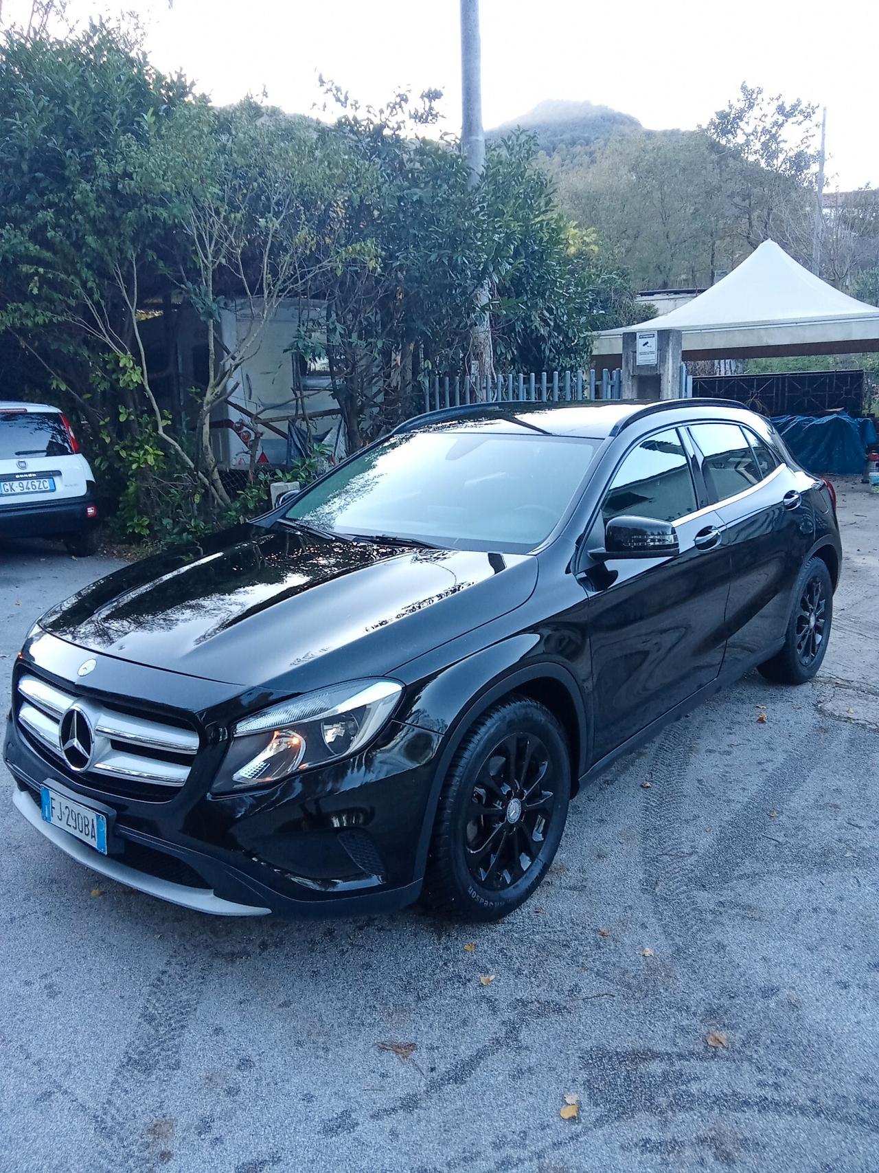 Mercedes-benz GLA 180 d 017