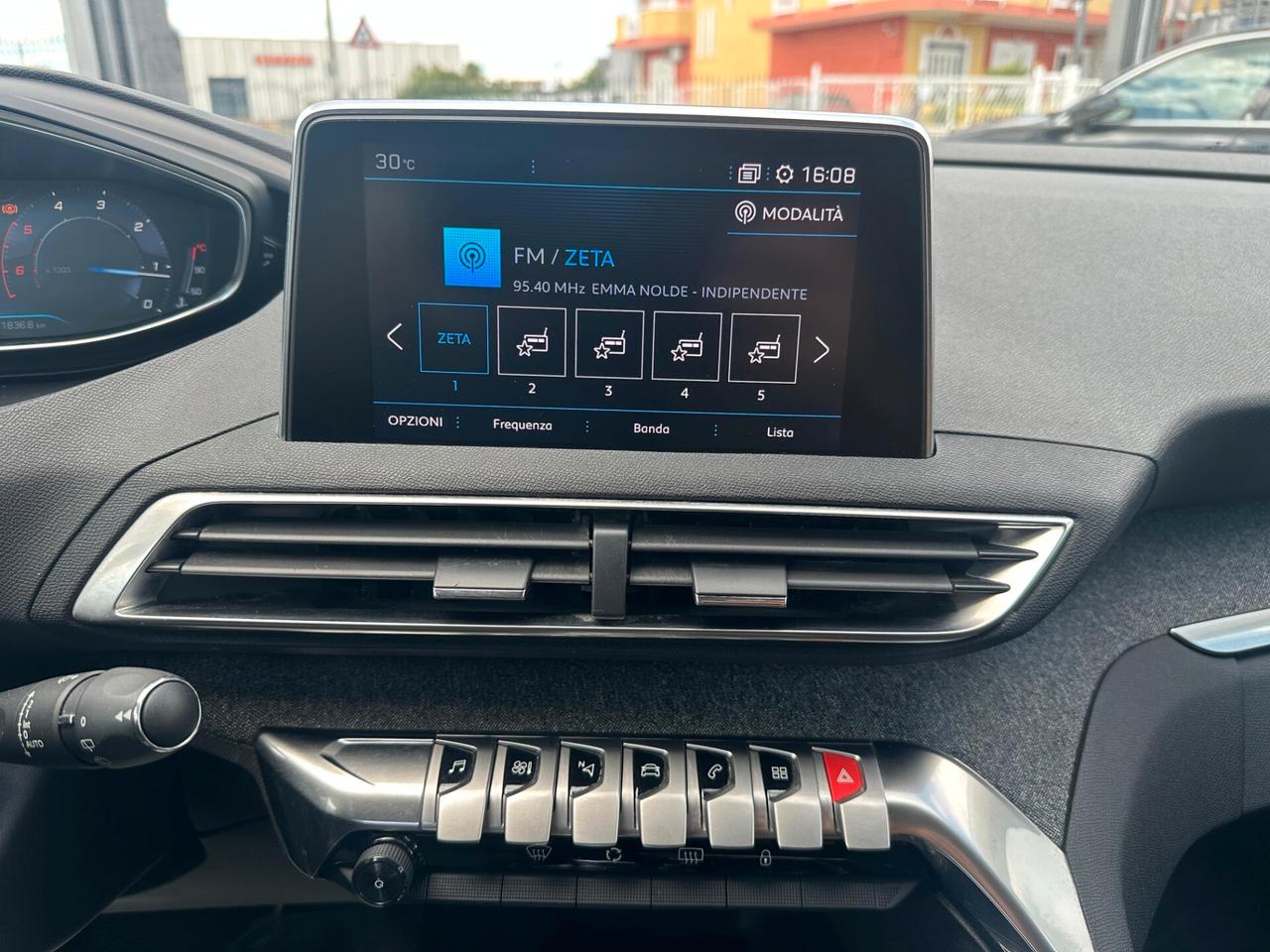 Peugeot 3008 BlueHDi 130 S&S EAT8 Allure