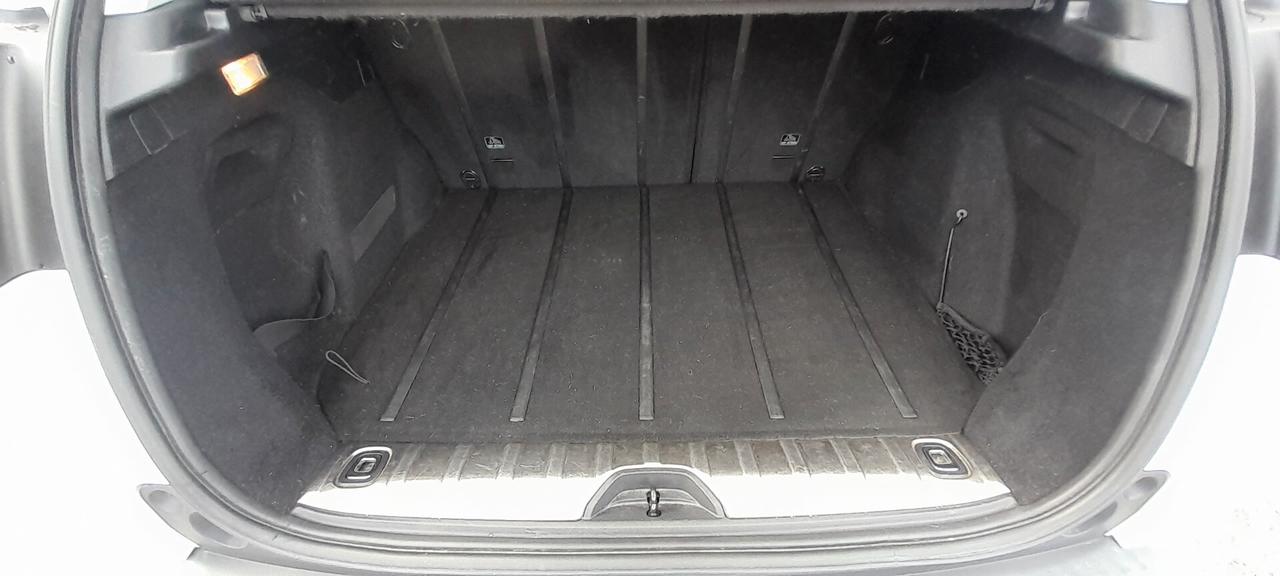 Peugeot 2008 BlueHDi 120 S&S Féline