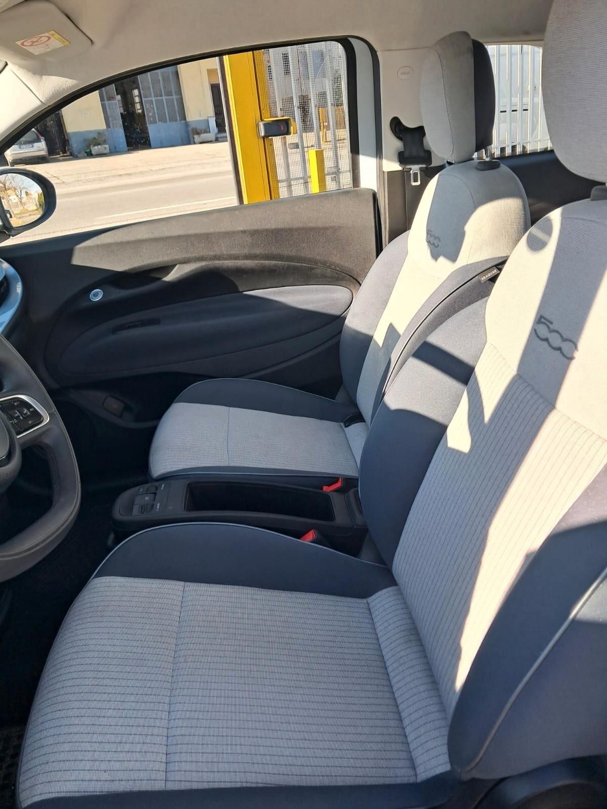 Fiat 500 500e Berlina 42 kWh La Prima