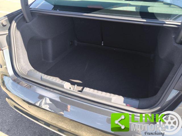 AUDI A3 Sedan 35 TFSI S tronic Business Advanced