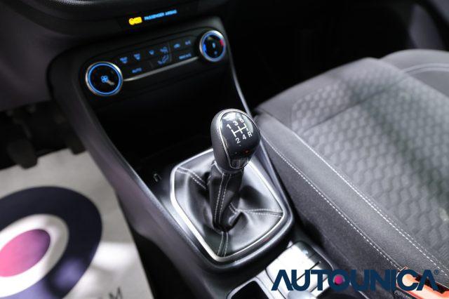 FORD Fiesta 1.1 75 CV 5 PORTE TITANIUM NEOPATENTATI FARI LED