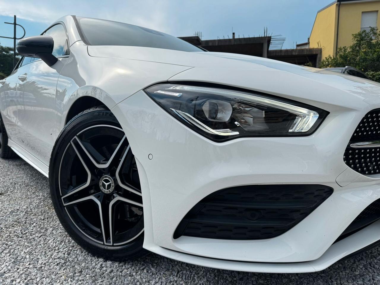 Mercedes-benz CLA 200 d Premium Amg Night edition