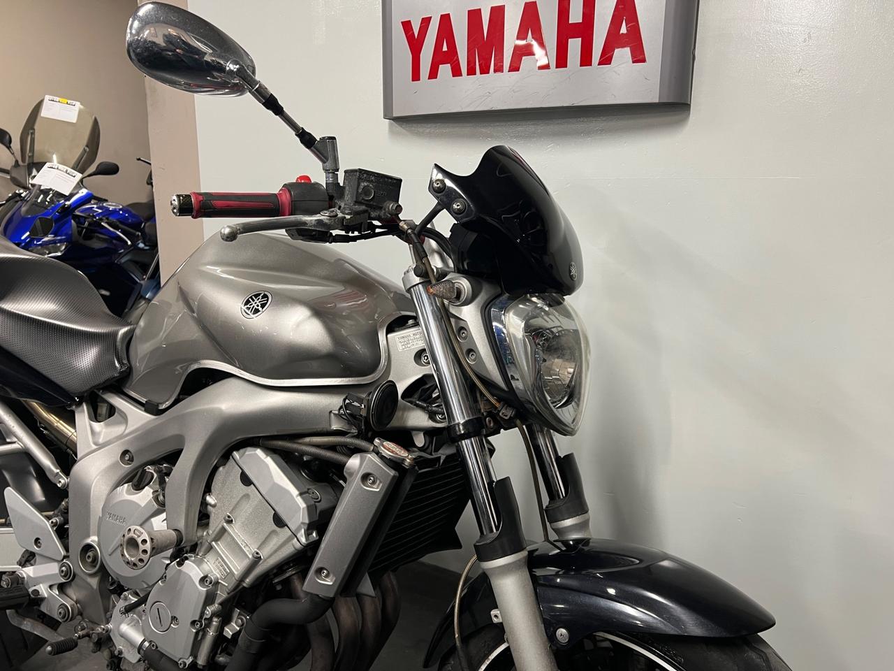 Yamaha FZ6