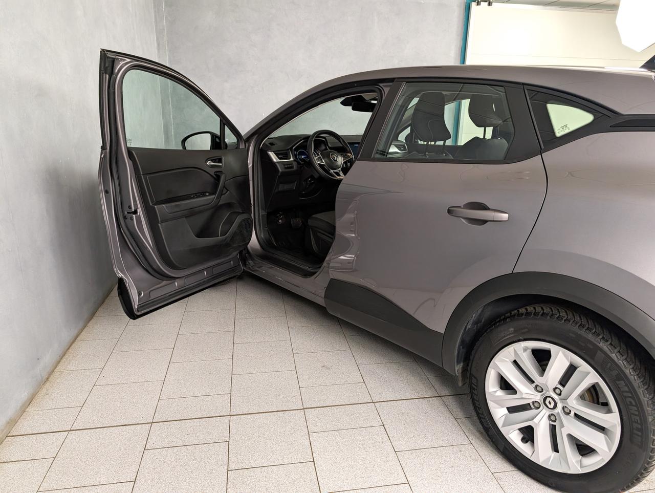 Renault Captur 1.6 E-Tech Hybrid 145cv Automatic Zen