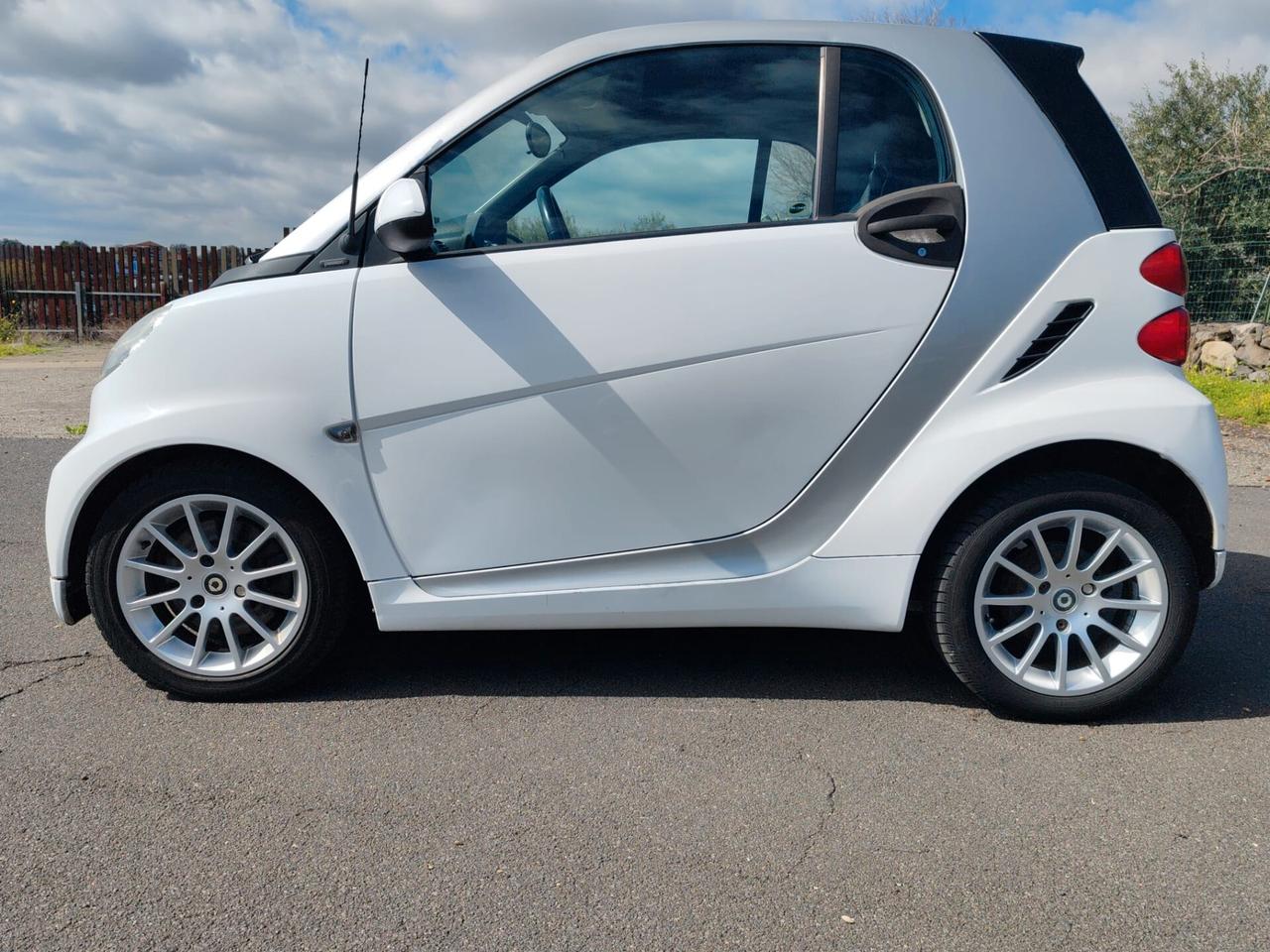 Smart ForTwo 1000 52 kW coupé passion