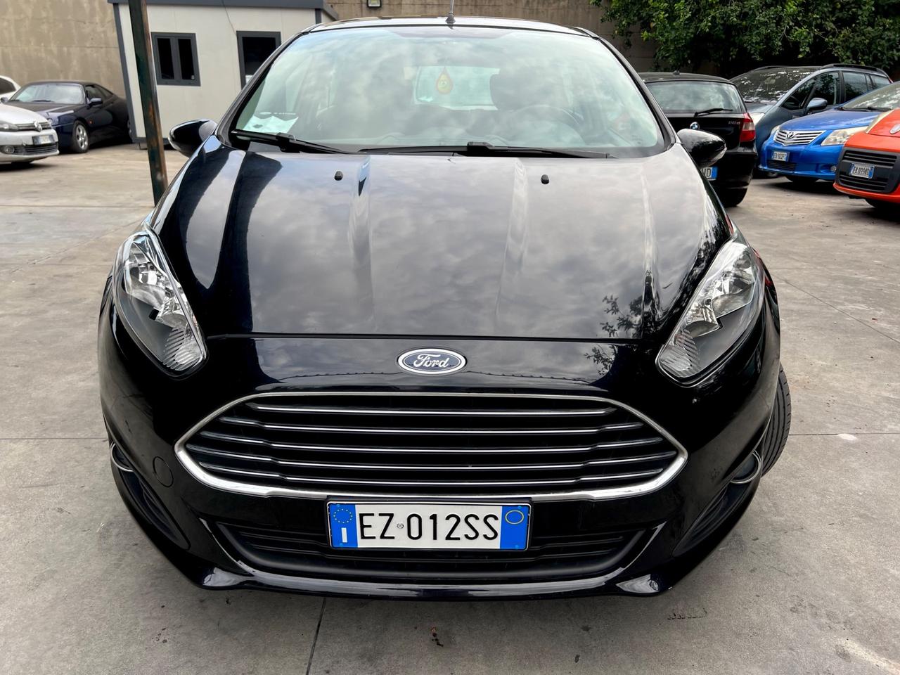 Ford Fiesta 1.5 TDCi 75CV 5 porte Black & White Edition