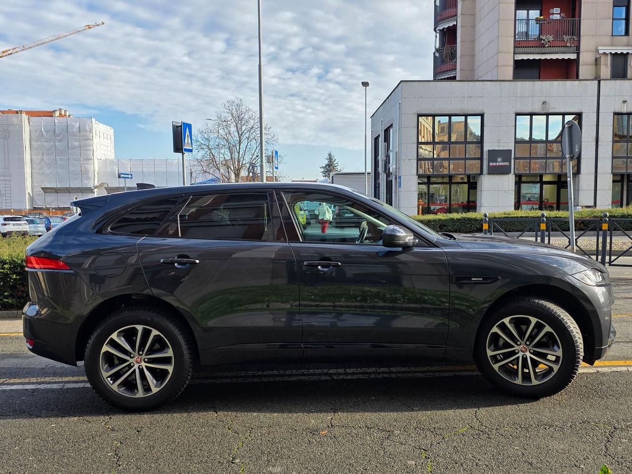 Jaguar F-Pace 2.0 20d Turbo R- #8356